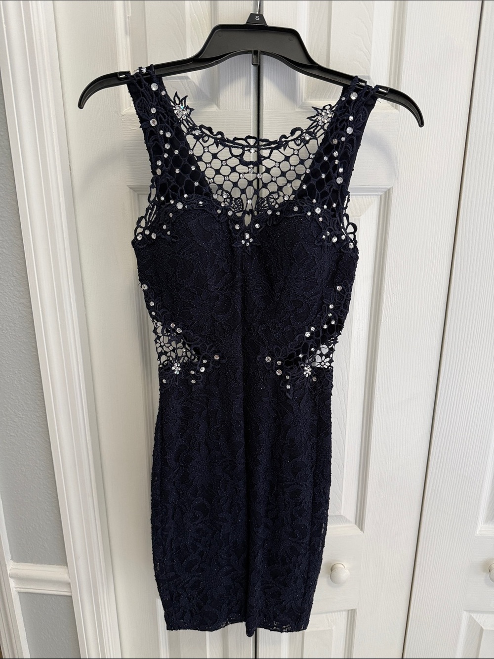 Jodi Kristopher Navy Lace Sleeveless Cocktail Dress with Beaded Accents